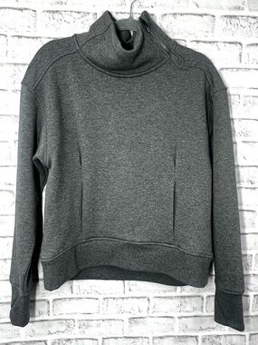 |•ALL IN MOTION•| Soft Gray Zip Funnel Neck Sweatshirt Kanga Pocket Size Medium